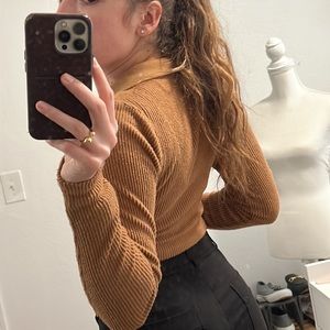 Wild Fable ribbed collared crop top size small